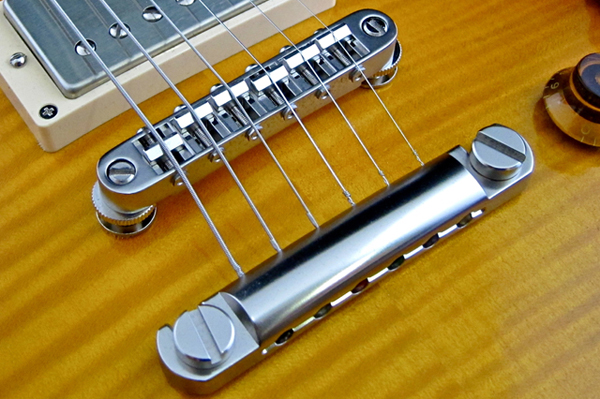 Typical Tune-o-matic bridge with a stopbar